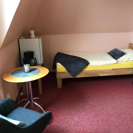 Einzelzimmer Im Haus Leuchtturm Mit Dusche Und Wc Ohne Taglichen Service & Fruhstuck Hotel