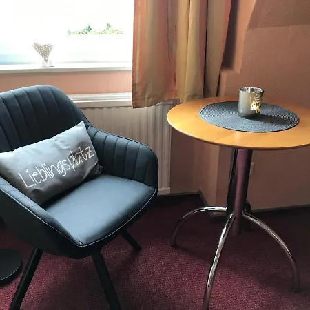 Hotel Einzelzimmer Im Haus Leuchtturm Mit Dusche Und Wc Ohne Taglichen Service & Fruhstuck