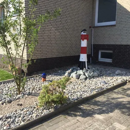 Apartment Einzelzimmer Im Haus Leuchtturm Mit Dusche Und Wc Ohne Taglichen Service & Fruhstuck Neuharlingersiel